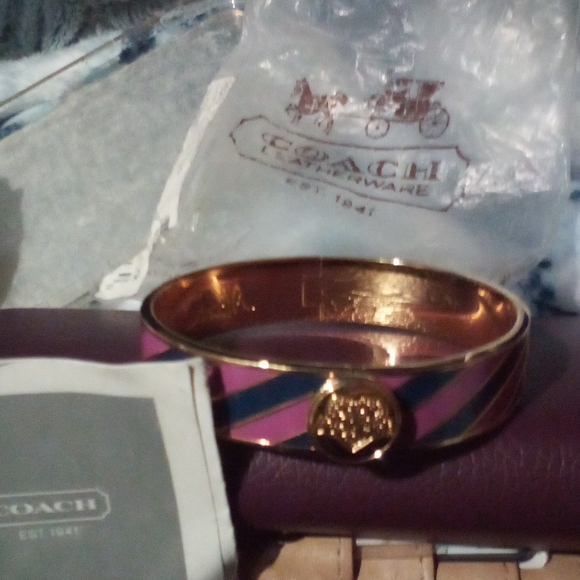 Bracelet - Picture 4 of 4